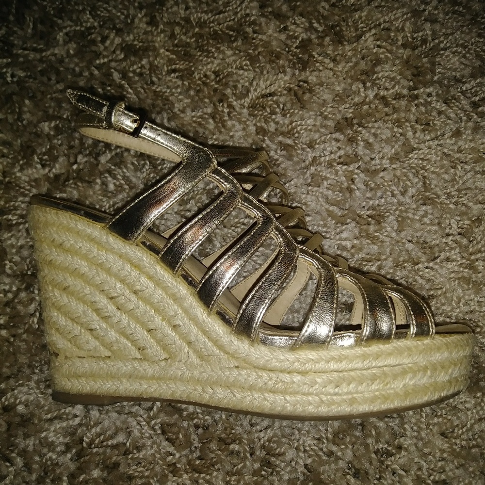 🔥 Metallic wedges